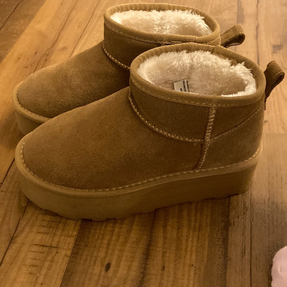 Women’s platform boots